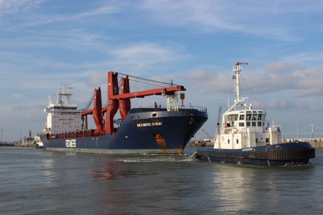 Rickmers Dubai - avant port - 01 aout 2014 (8).JPG